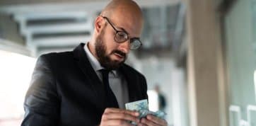 Adiantamento salarial: o que é, regras vigentes e como calcular com precisão